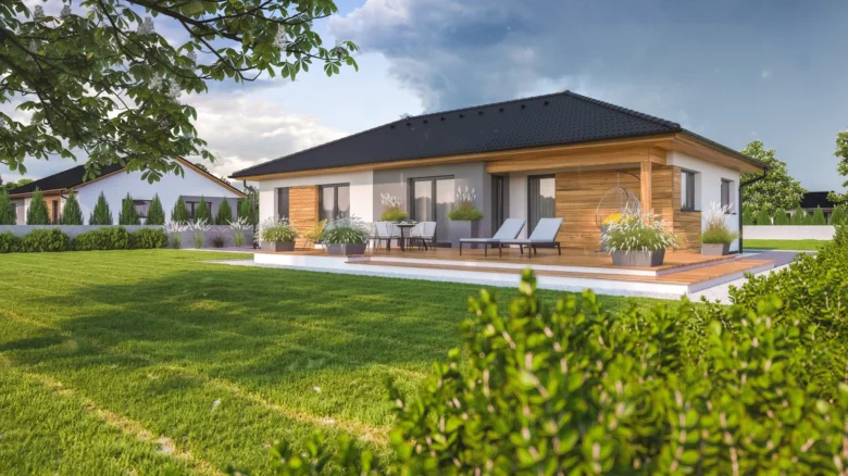 Moderní dřevěný bungalov s zahradou a venkovním posezením.