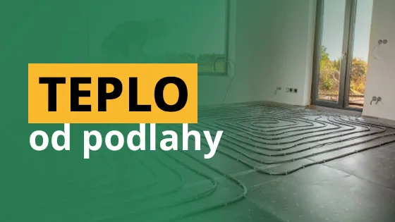 Instalace podlahového vytápění s hadicemi v místnosti.