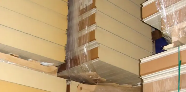 Skládané desky tepelné izolace z materiálu PIR.